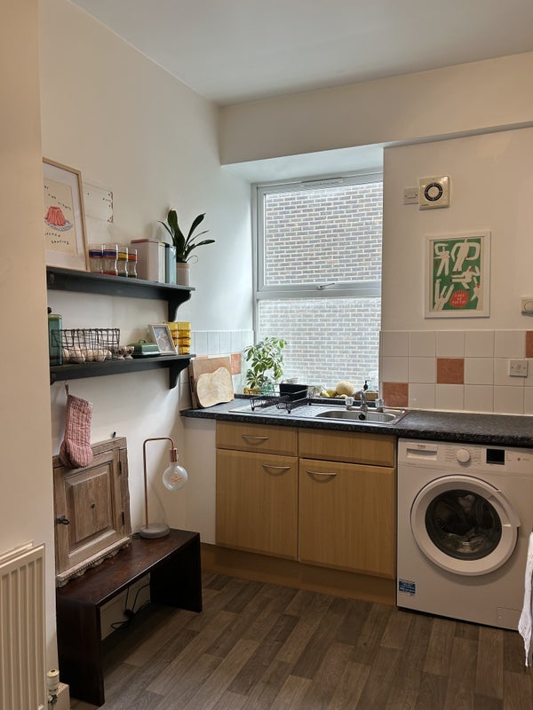 Flat Hartland Road in Greater London