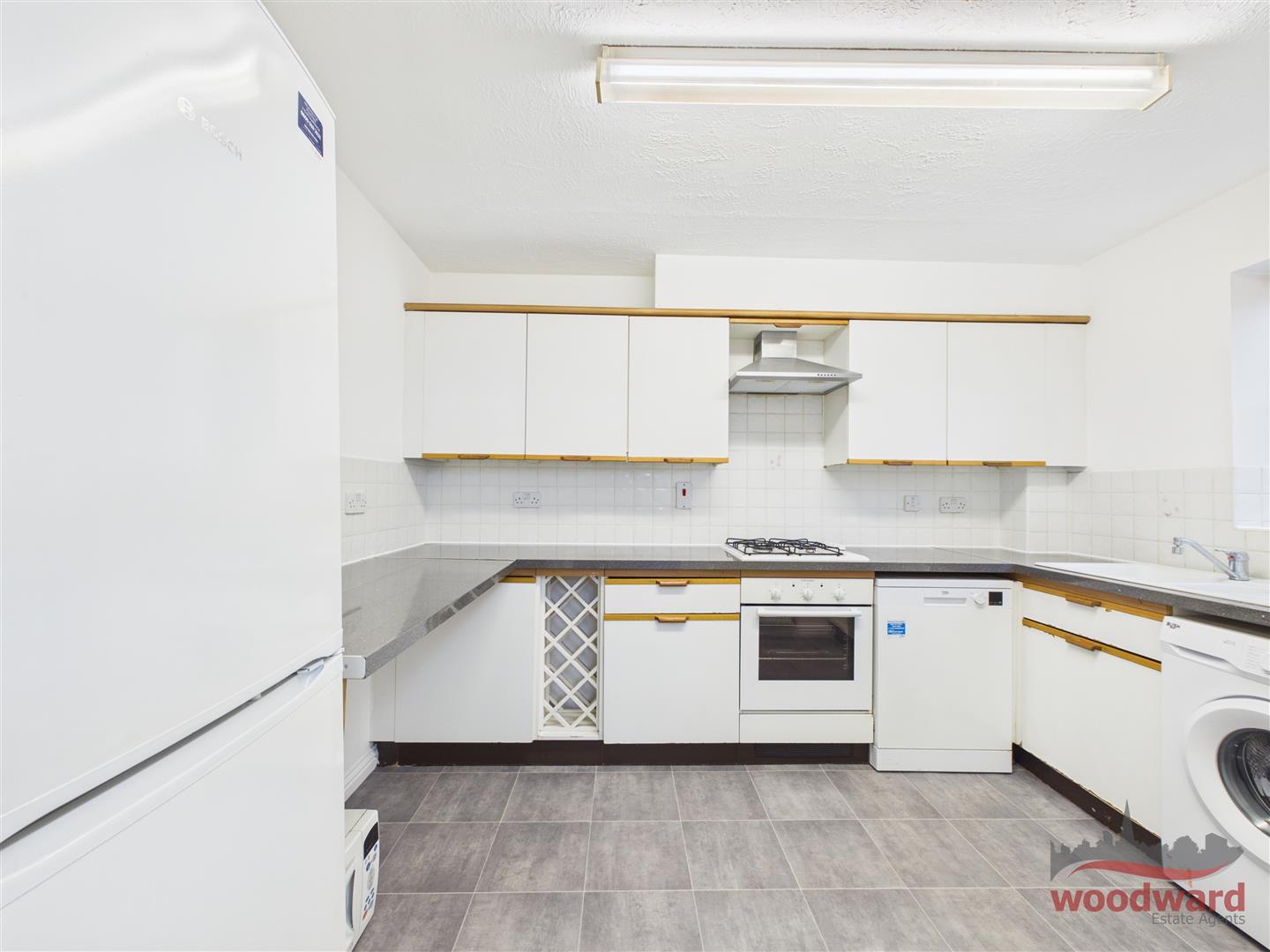 Flat Lyon Road in Greater London