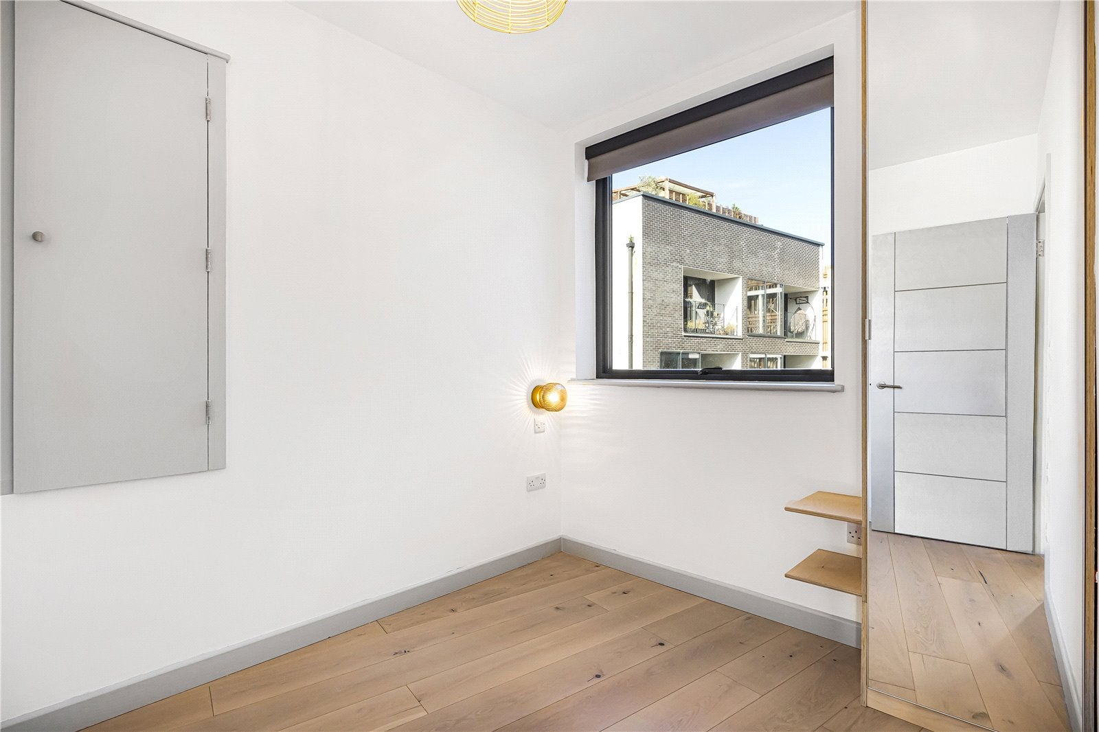 Flat Hoxton Street in Greater London