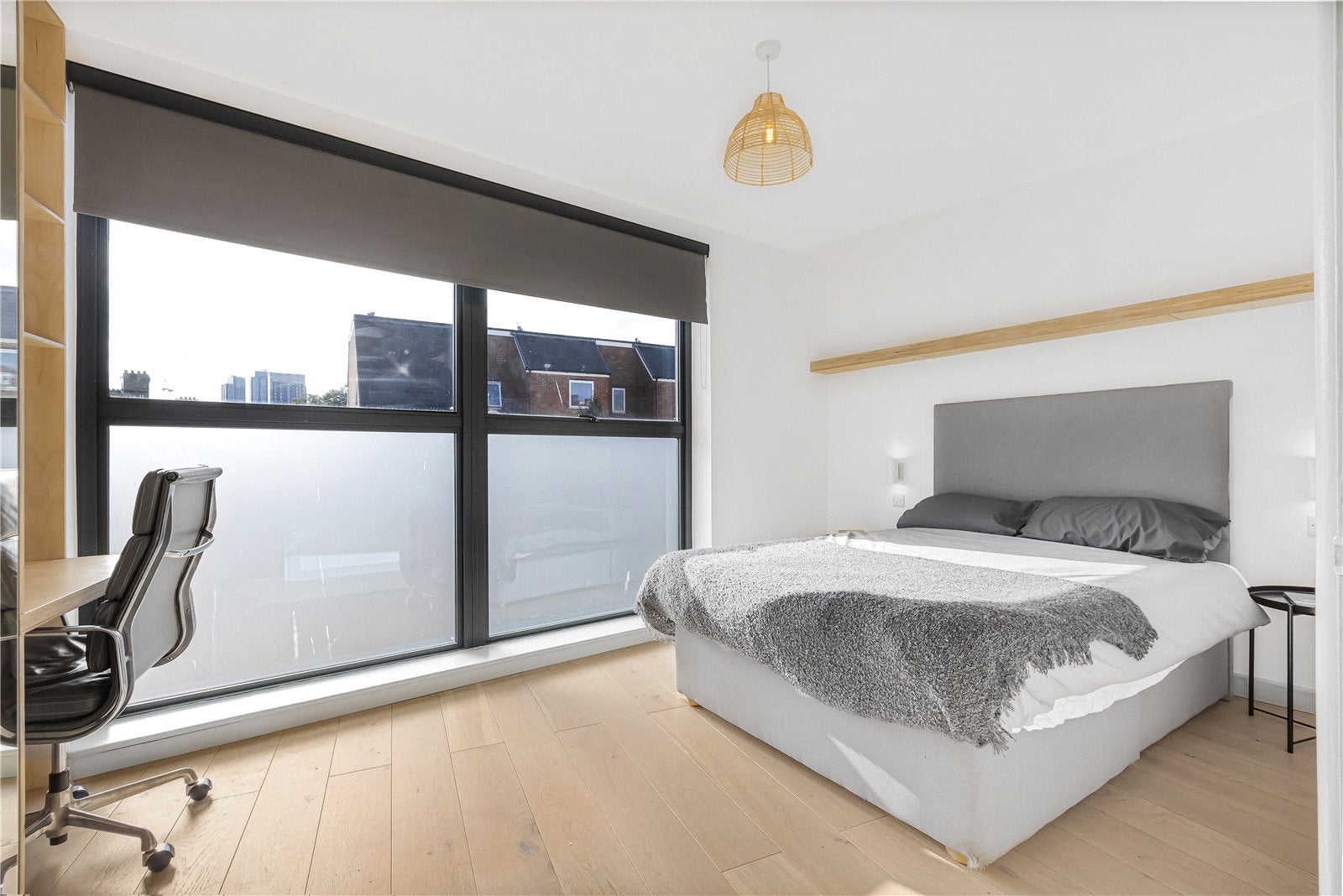 Flat Hoxton Street in Greater London