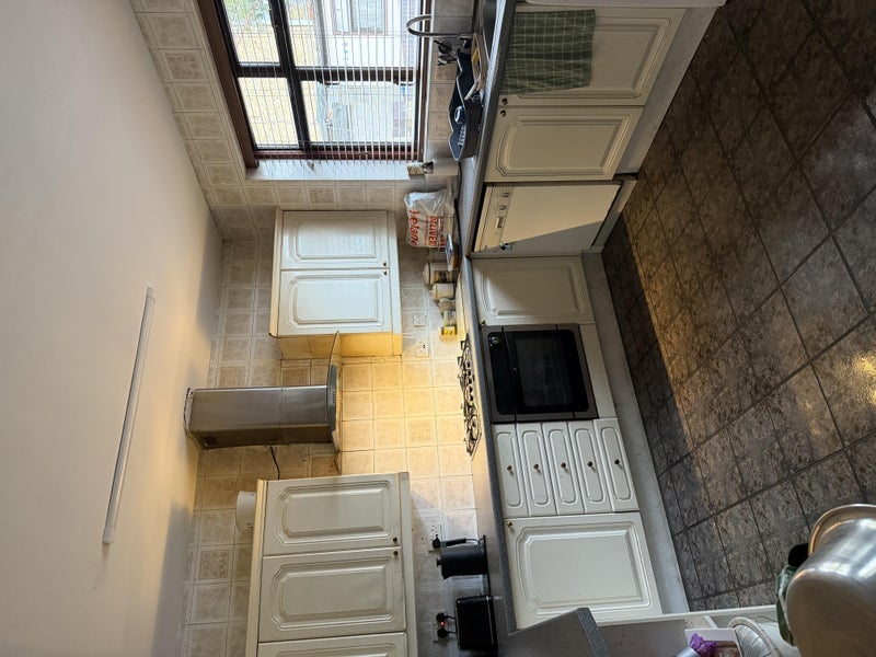 Room Burges Road in Greater London