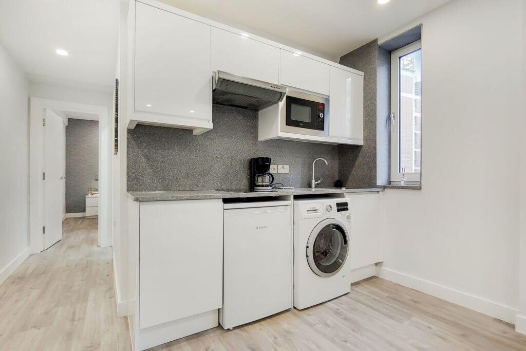 Flat Lucan Place in Greater London