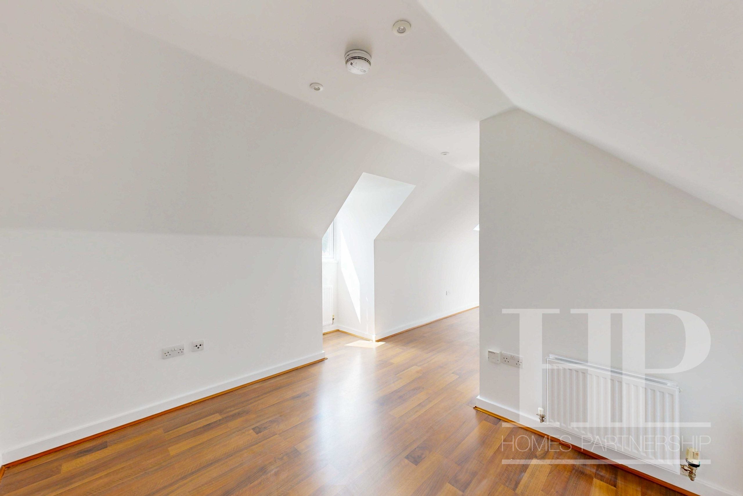 Flat Crabtree Court in Crawley