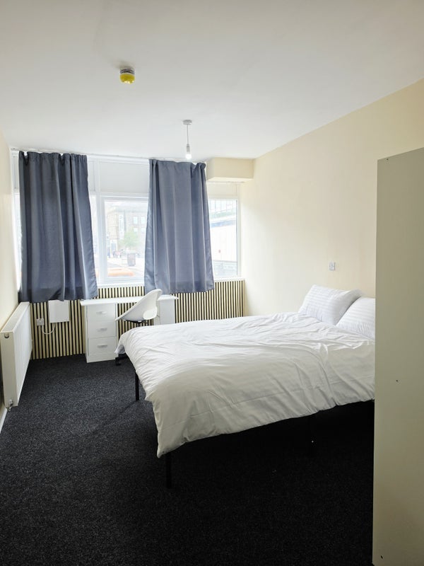 Room Park Lane in Gateshead