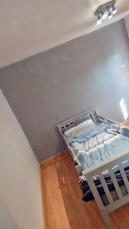 Room Captain Fold Road in Salford