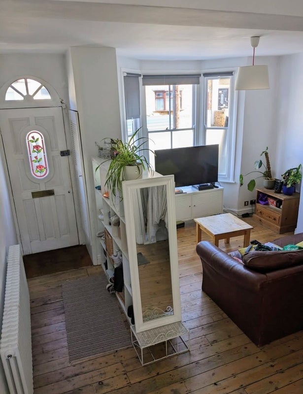 Room Netley Road in Greater London