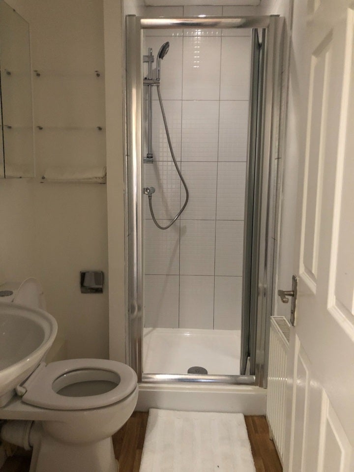 Flat Rayners Lane in Greater London