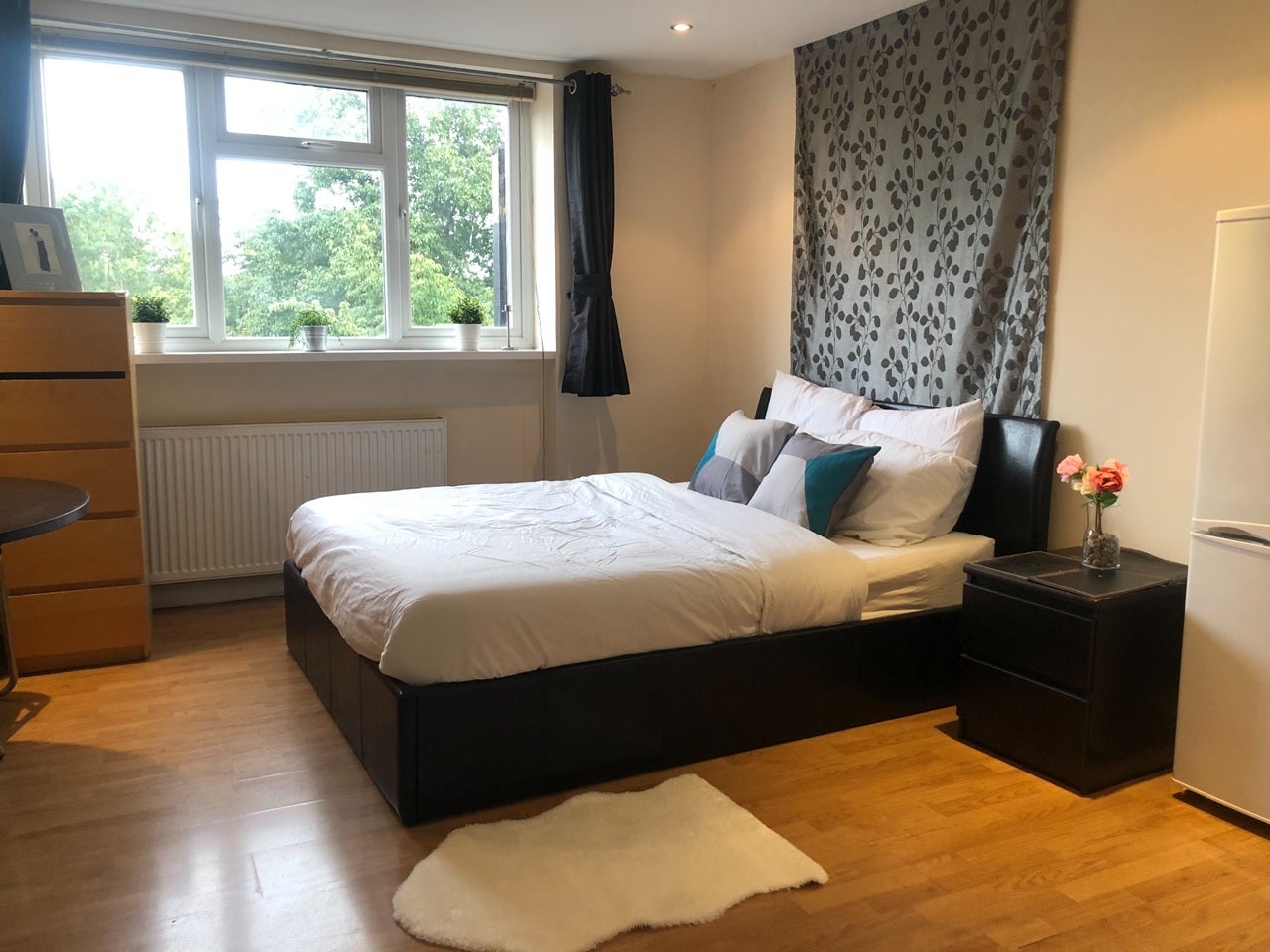 Flat Rayners Lane in Greater London