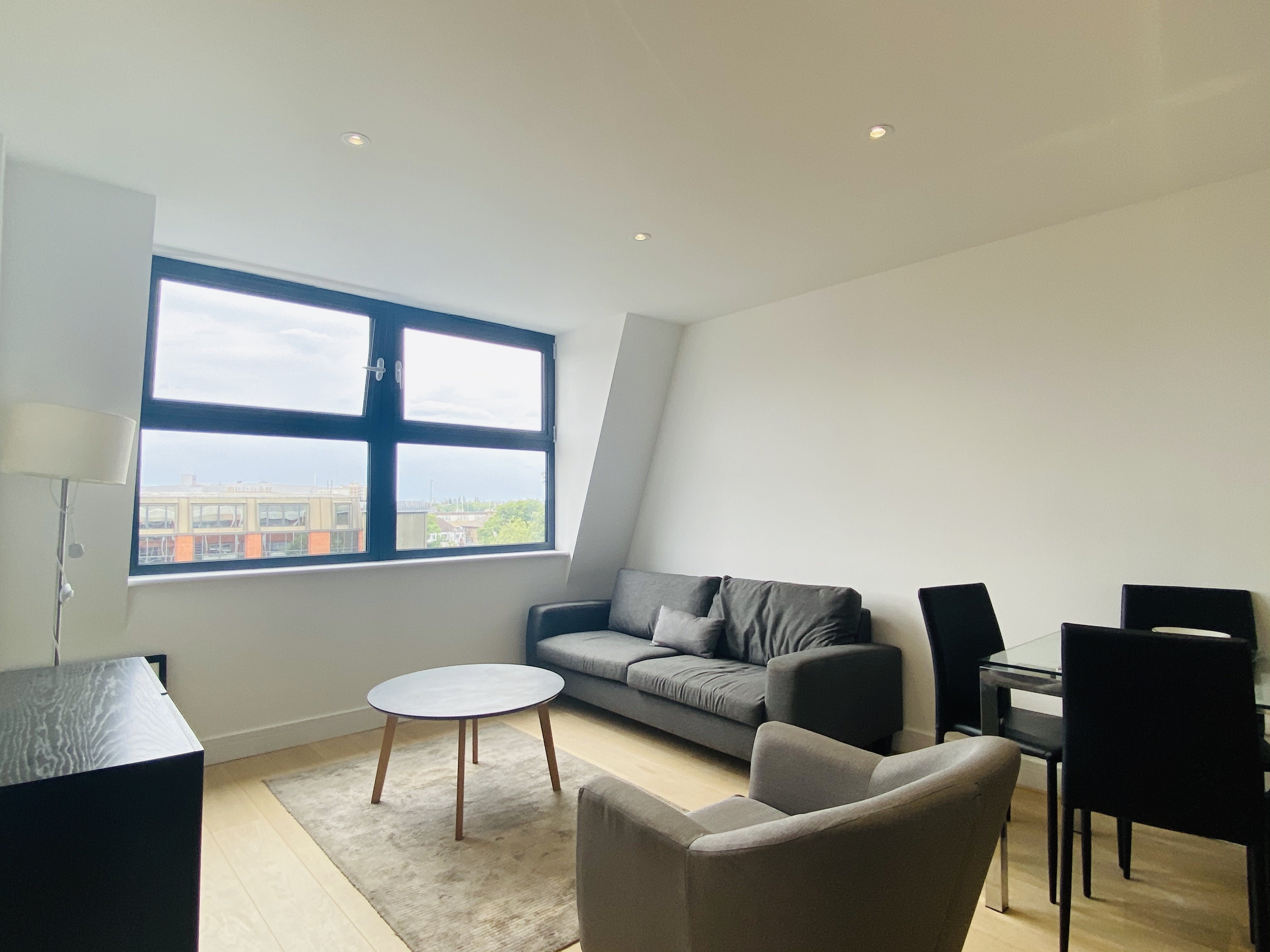 Flat Grimshaw Way in Greater London