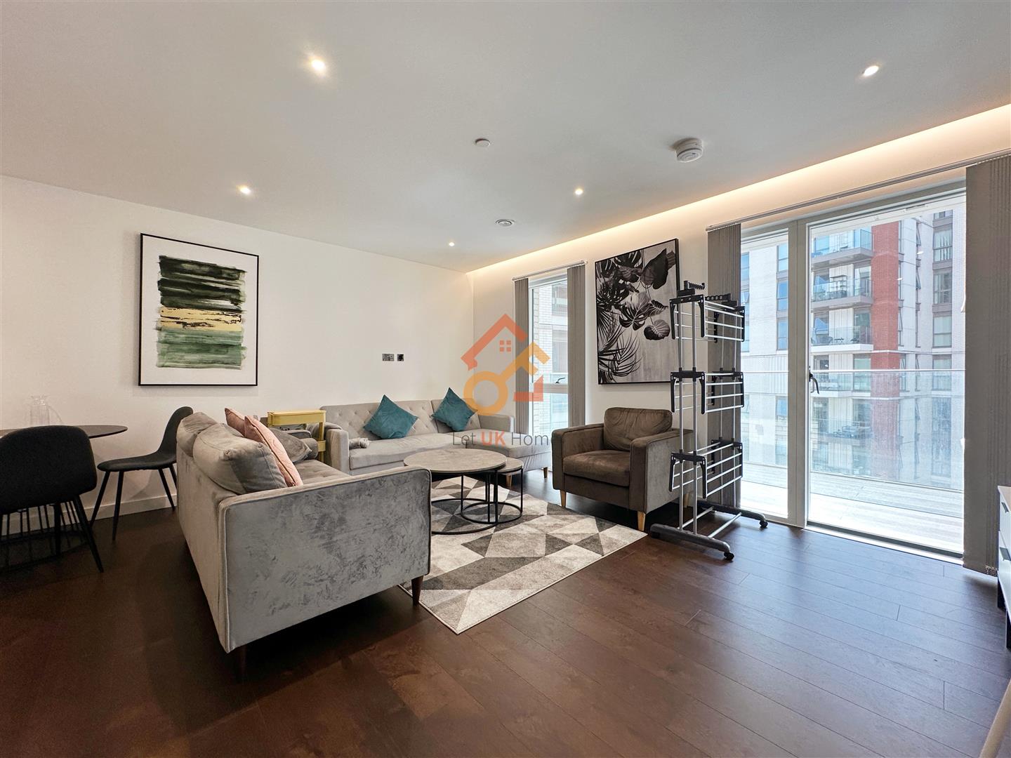 Flat Malthouse Road in Greater London
