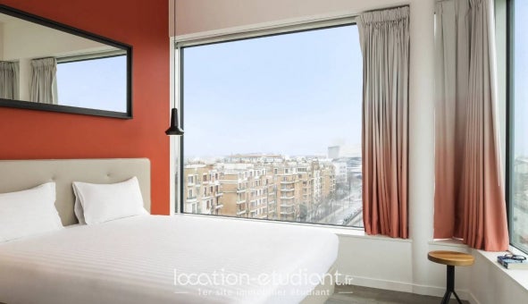 Flat Boulevard d'Indochine in Paris