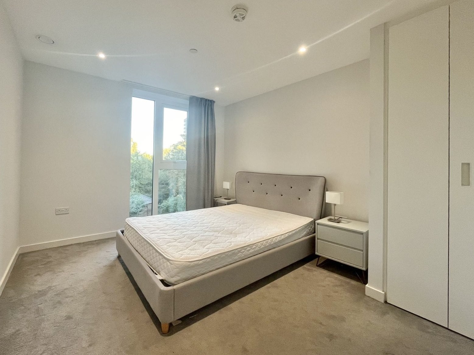 Flat Newnton Close in Greater London