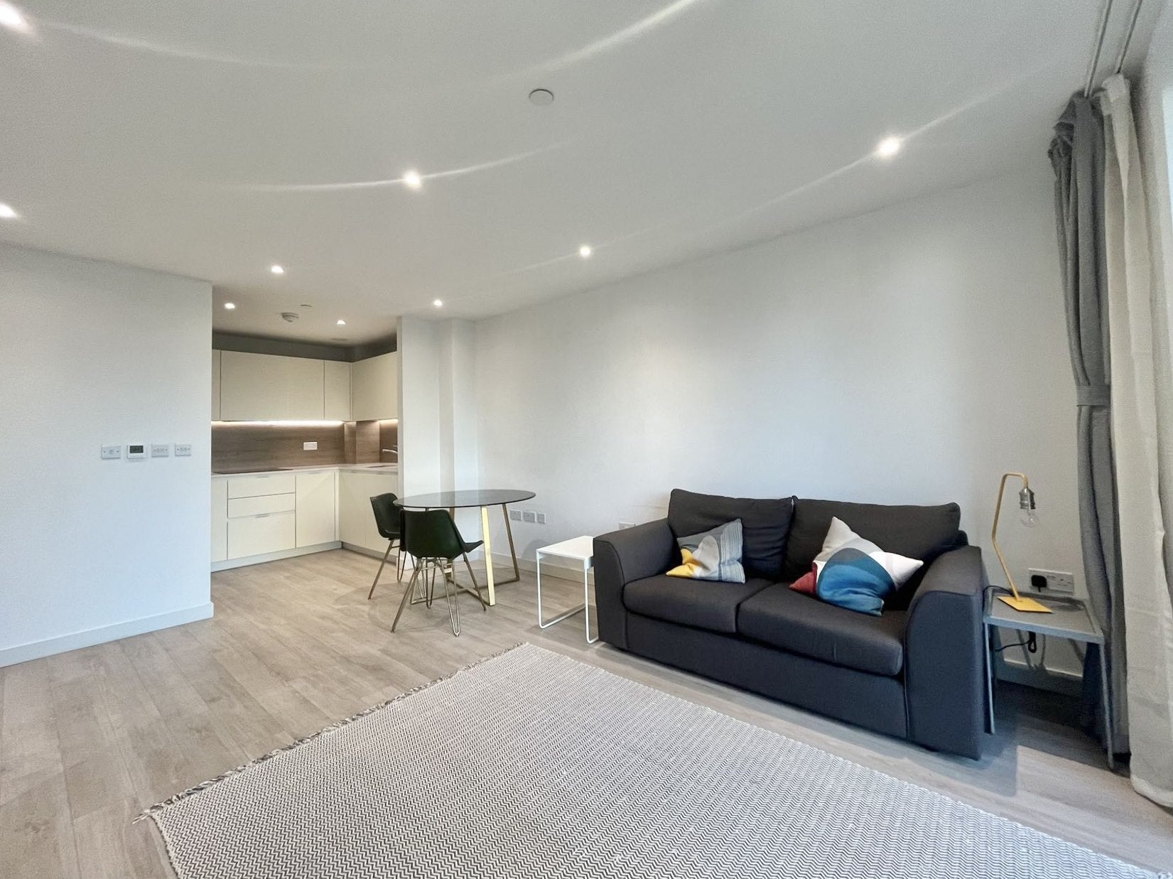 Flat Newnton Close in Greater London