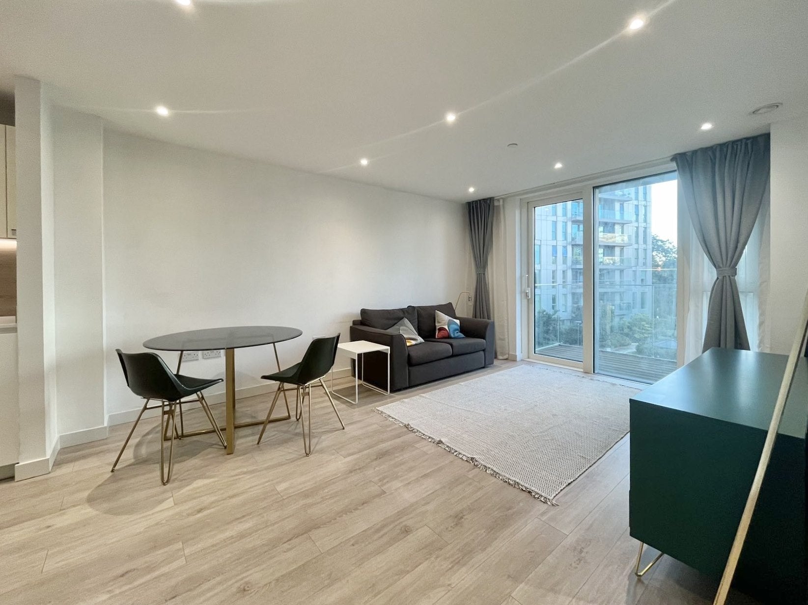 Flat Newnton Close in Greater London