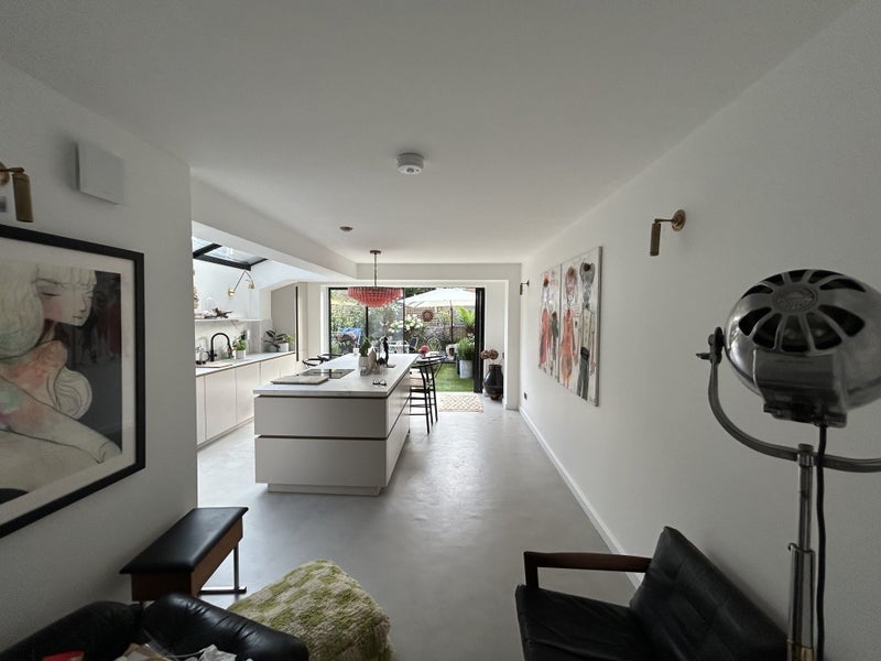 Room Combermere Road in Greater London