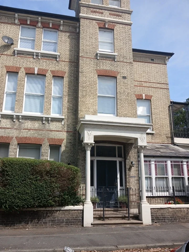 Flat Adrian Square in Thanet