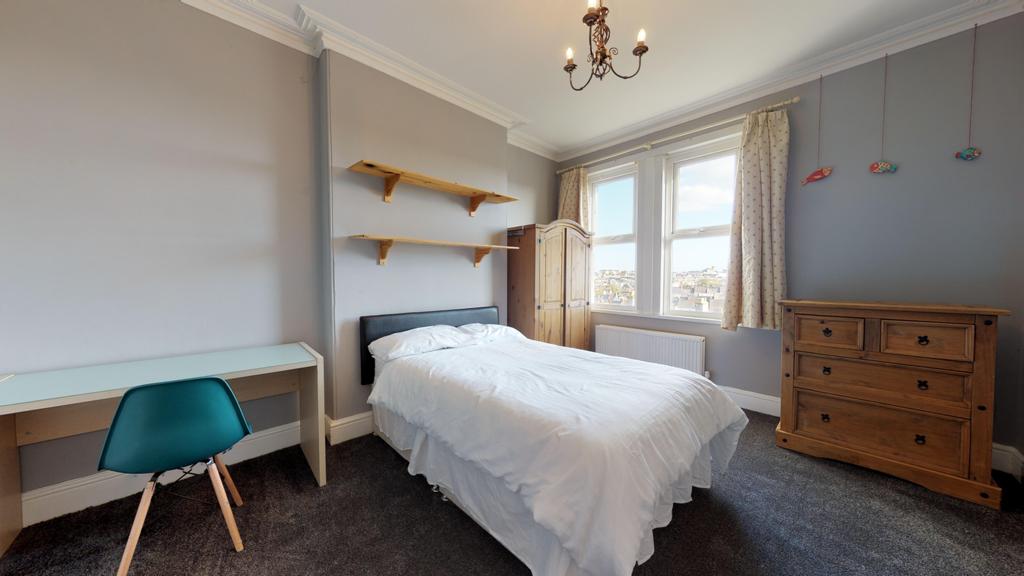 Room College Avenue in Plymouth