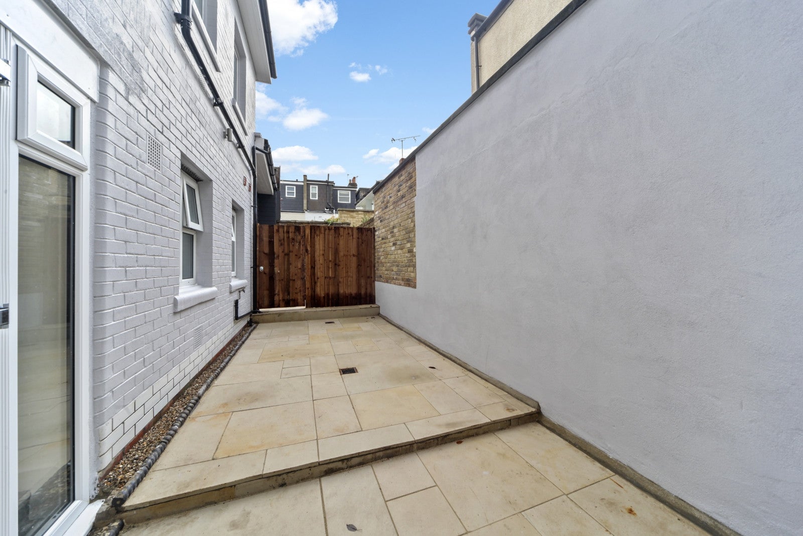 Room Berrymede Road in Greater London