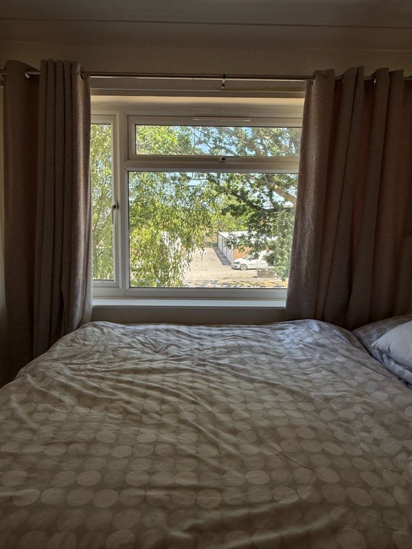 Room Rowood Drive in Metropolitan Borough of Solihull