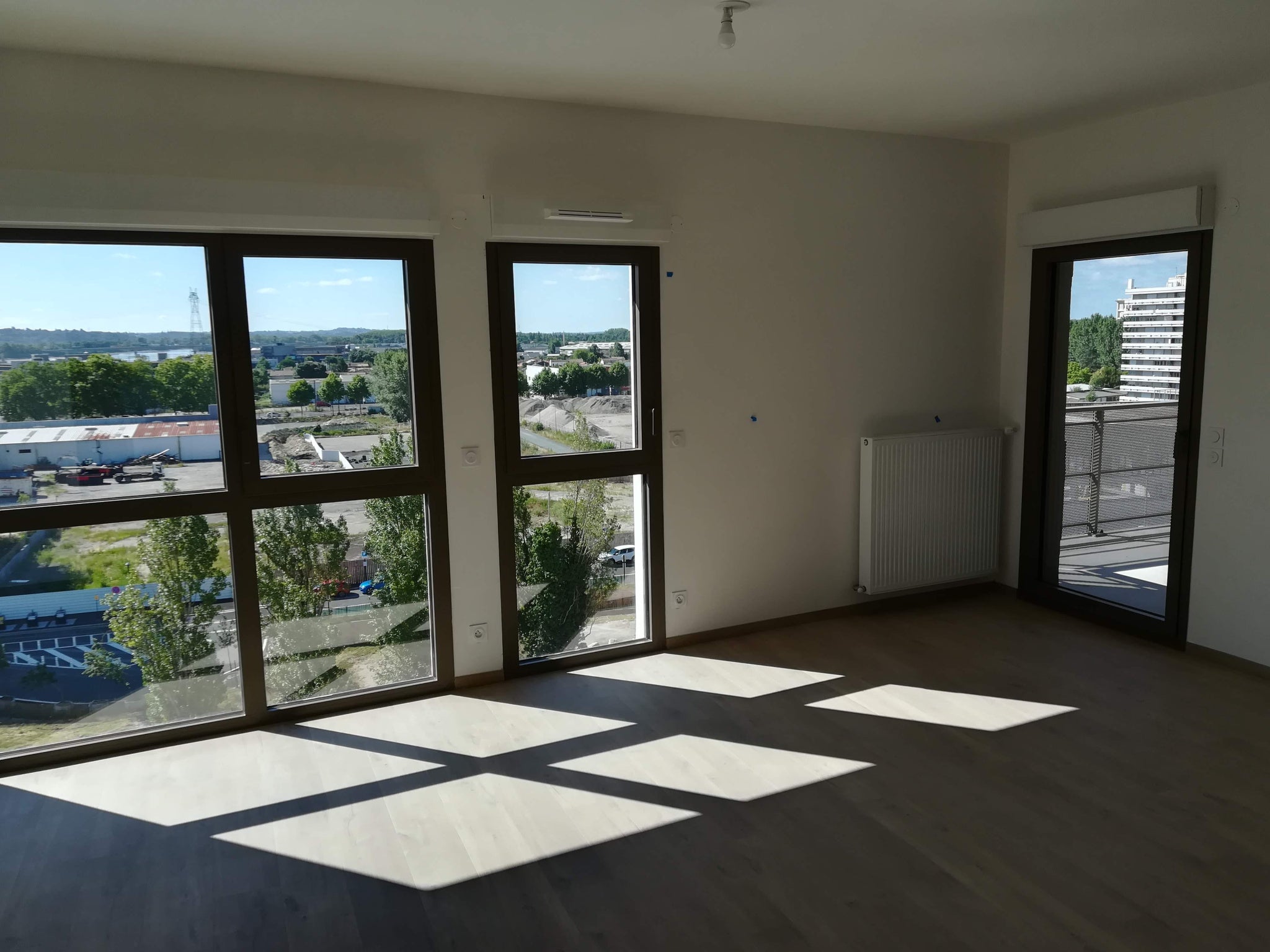 Flat Allée des Douelles in Bordeaux