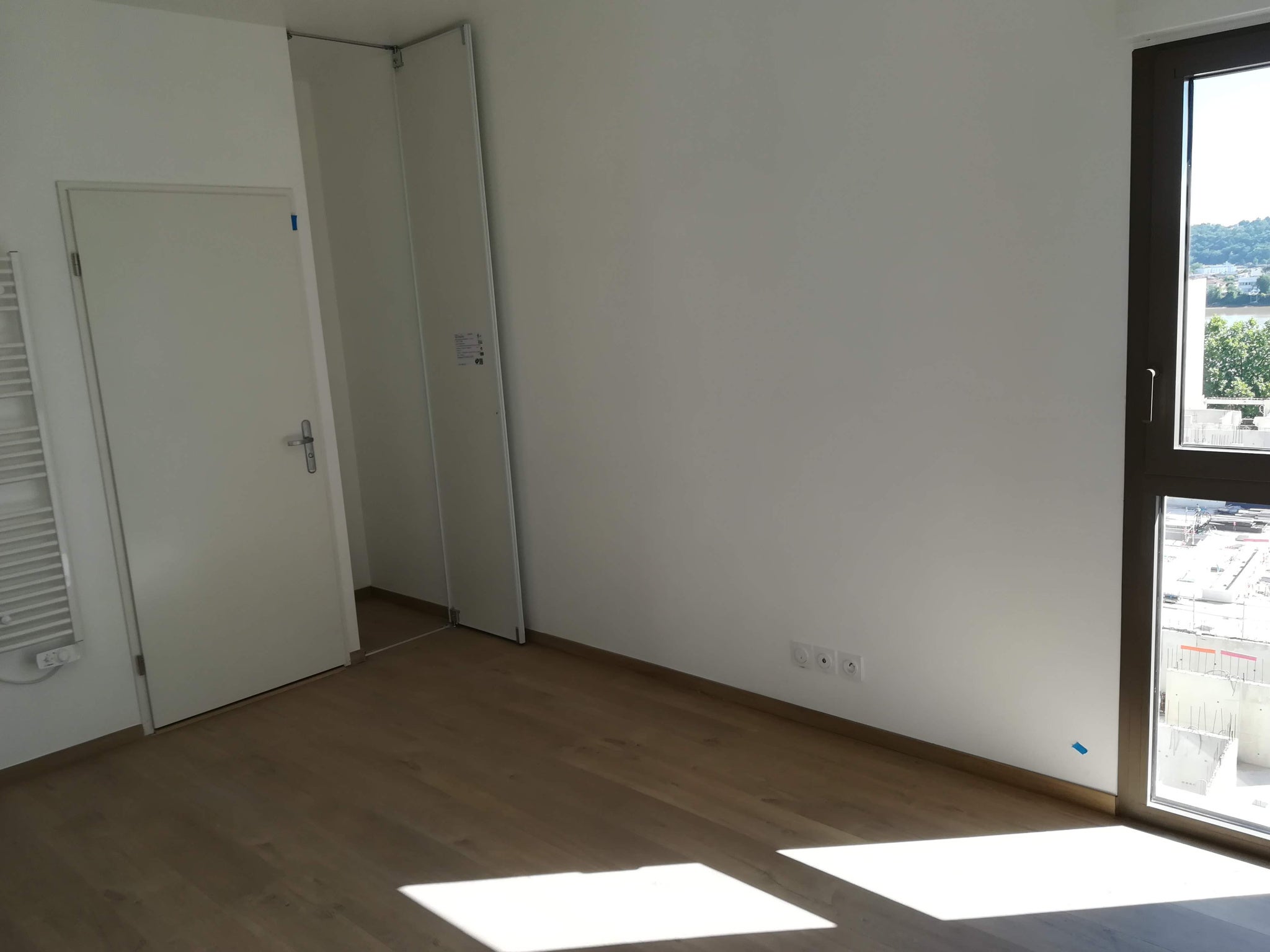 Flat Allée des Douelles in Bordeaux