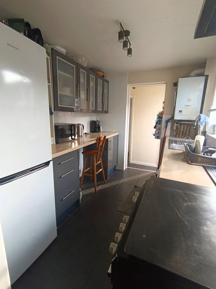 Room Bensham Lane in Greater London