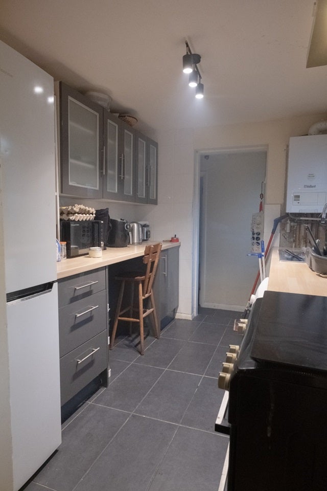 Room Bensham Lane in Greater London