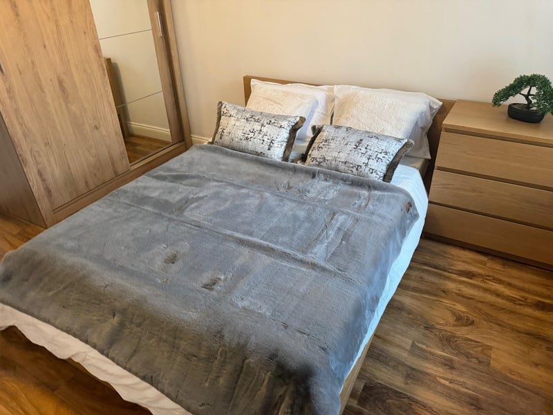Room Adelaide Road in Greater London