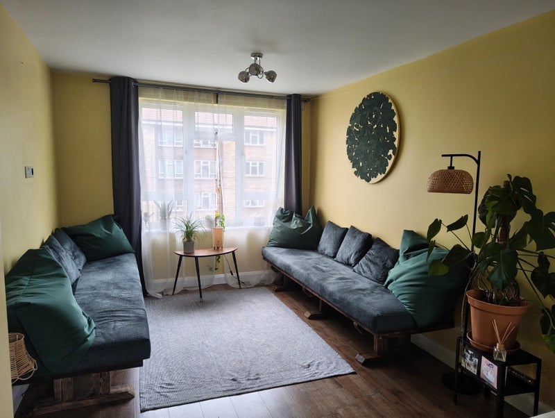 Room Hurst Place in Greater London