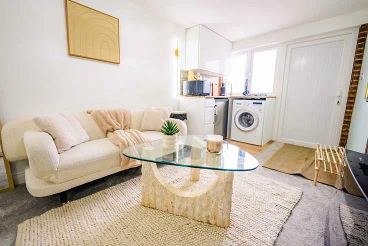 Flat The Heathers in Borough of Spelthorne