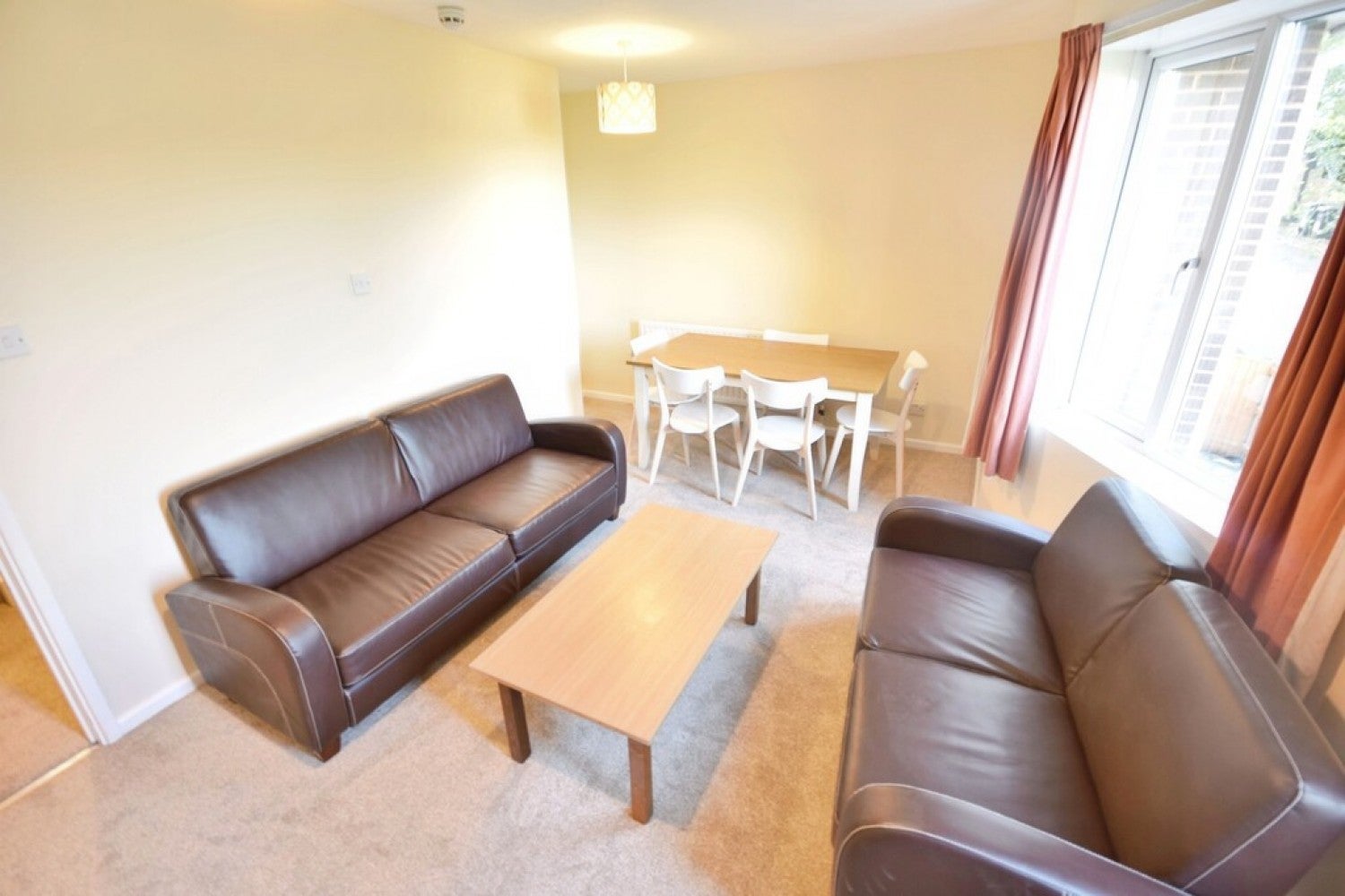 Room Looe Road in Exeter