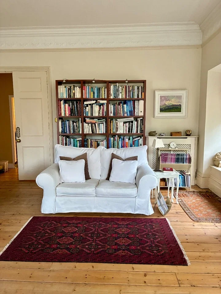 Flat Burleigh Road in Ascot