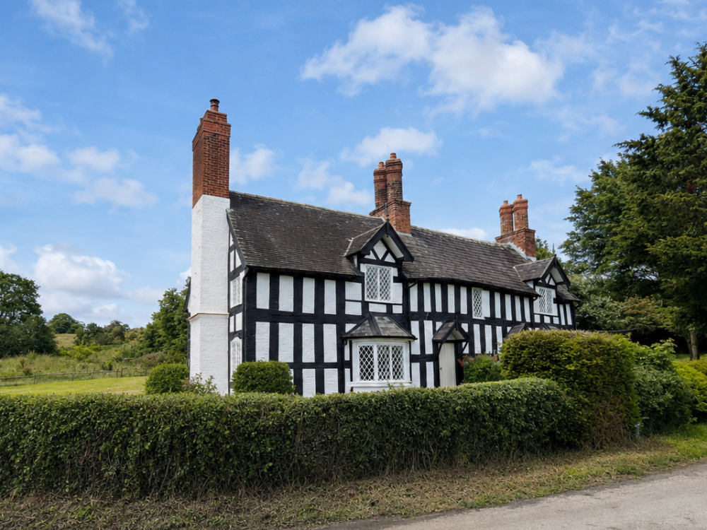House Bickley Town Lane in No Man's Heath and District
