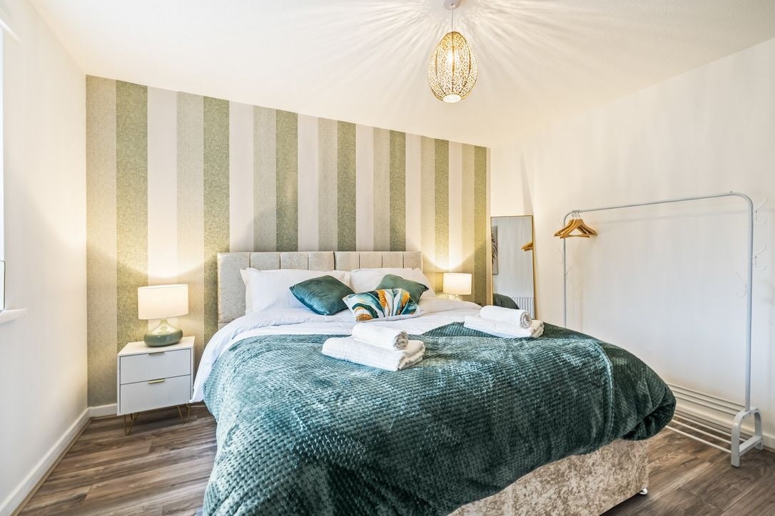 Flat Redshaw Close in Buckingham