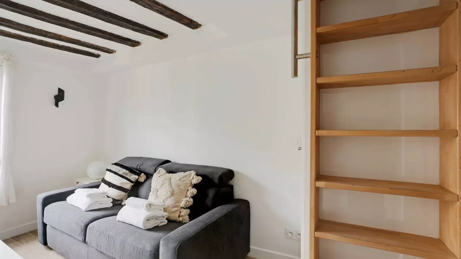 Appartement Rue du Grenier Saint-Lazare à Paris