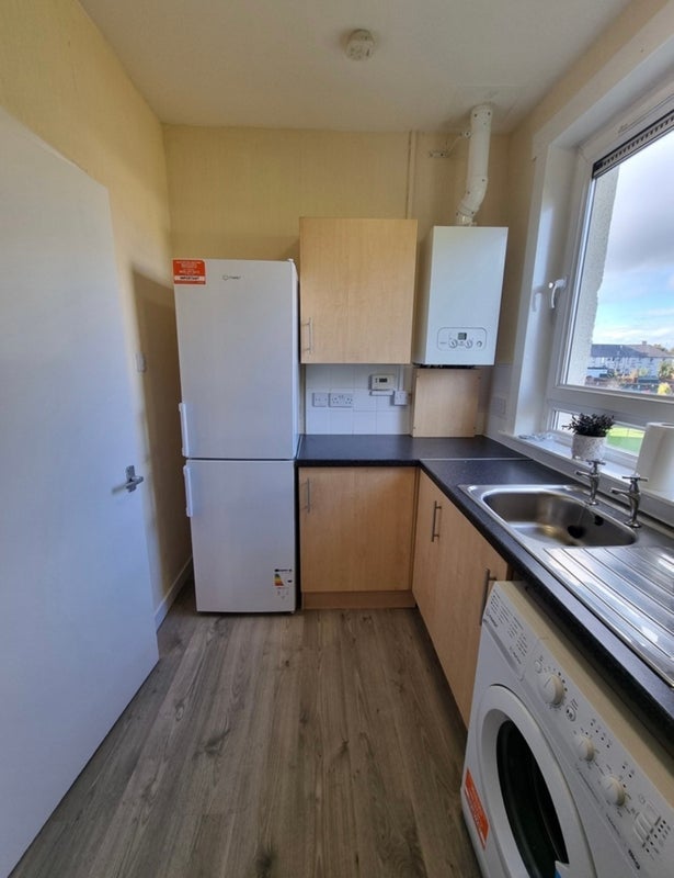 Room Stenhouse Drive in City of Edinburgh