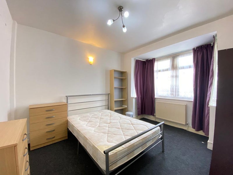 Room Corporation Street in Greater London