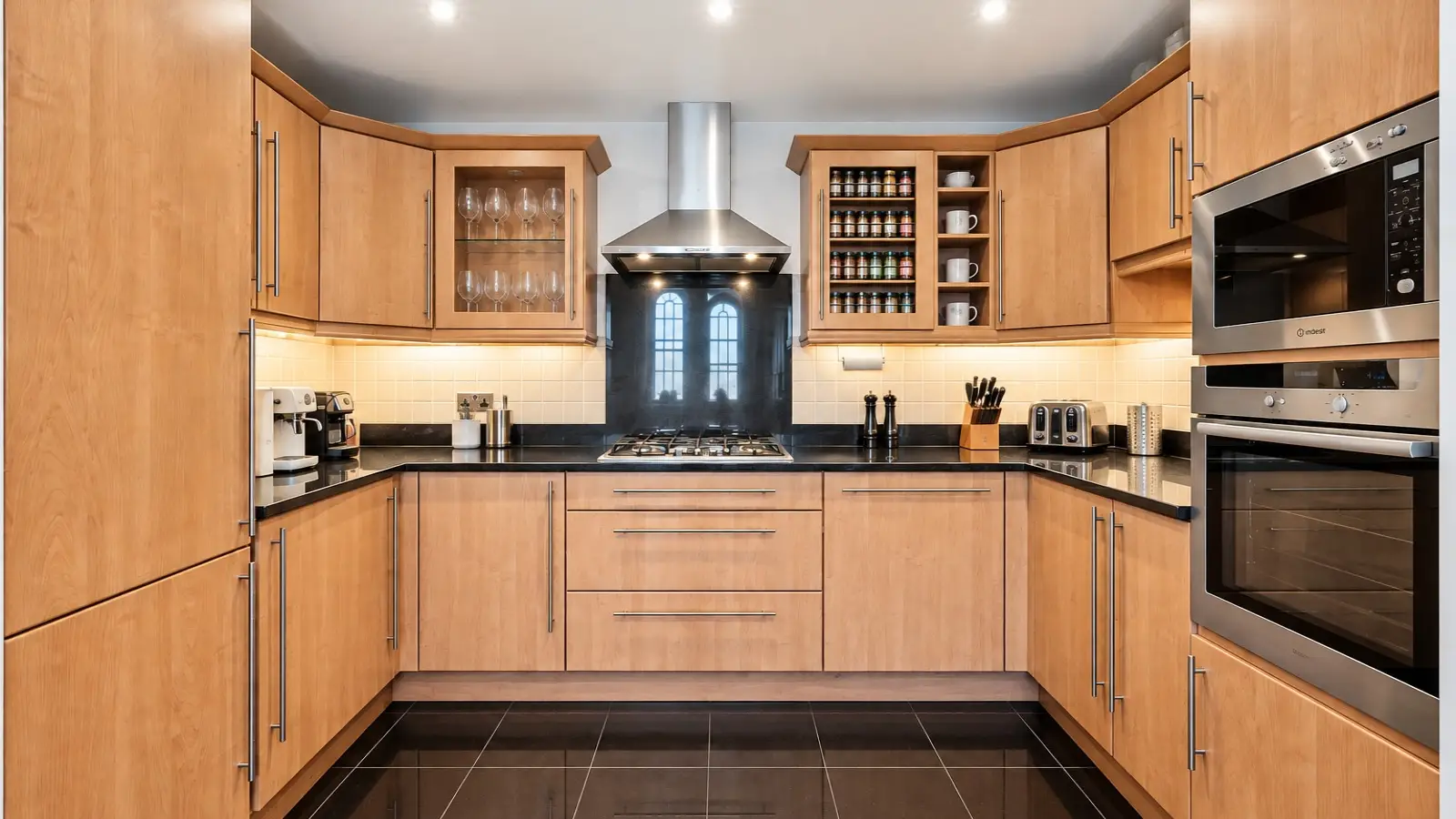 Flat Royal Drive in Greater London
