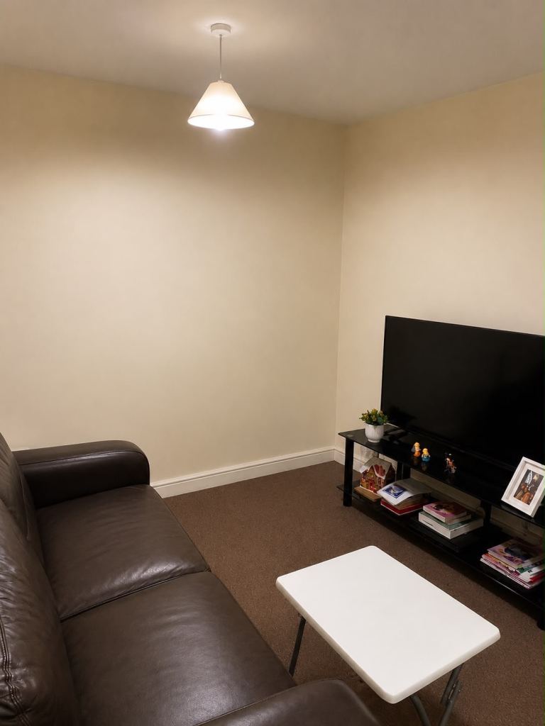 Flat Conyngham Road in Manchester