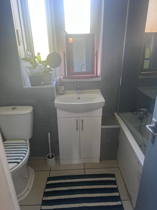 Room Dacres Road in Greater London