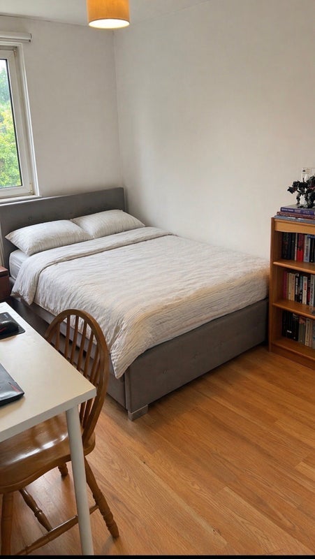 Room Dacres Road in Greater London