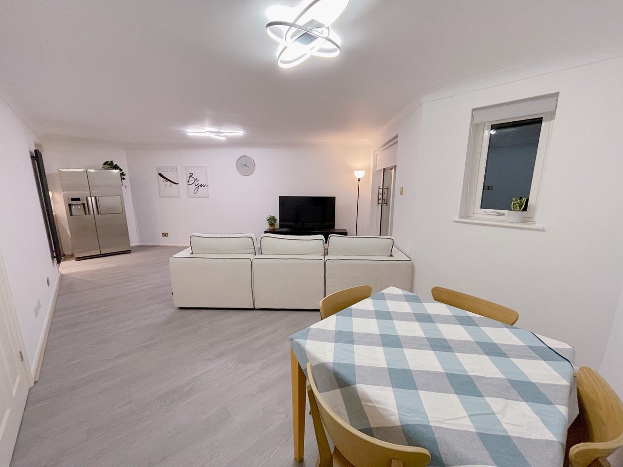 Flat Hooper Street in Greater London