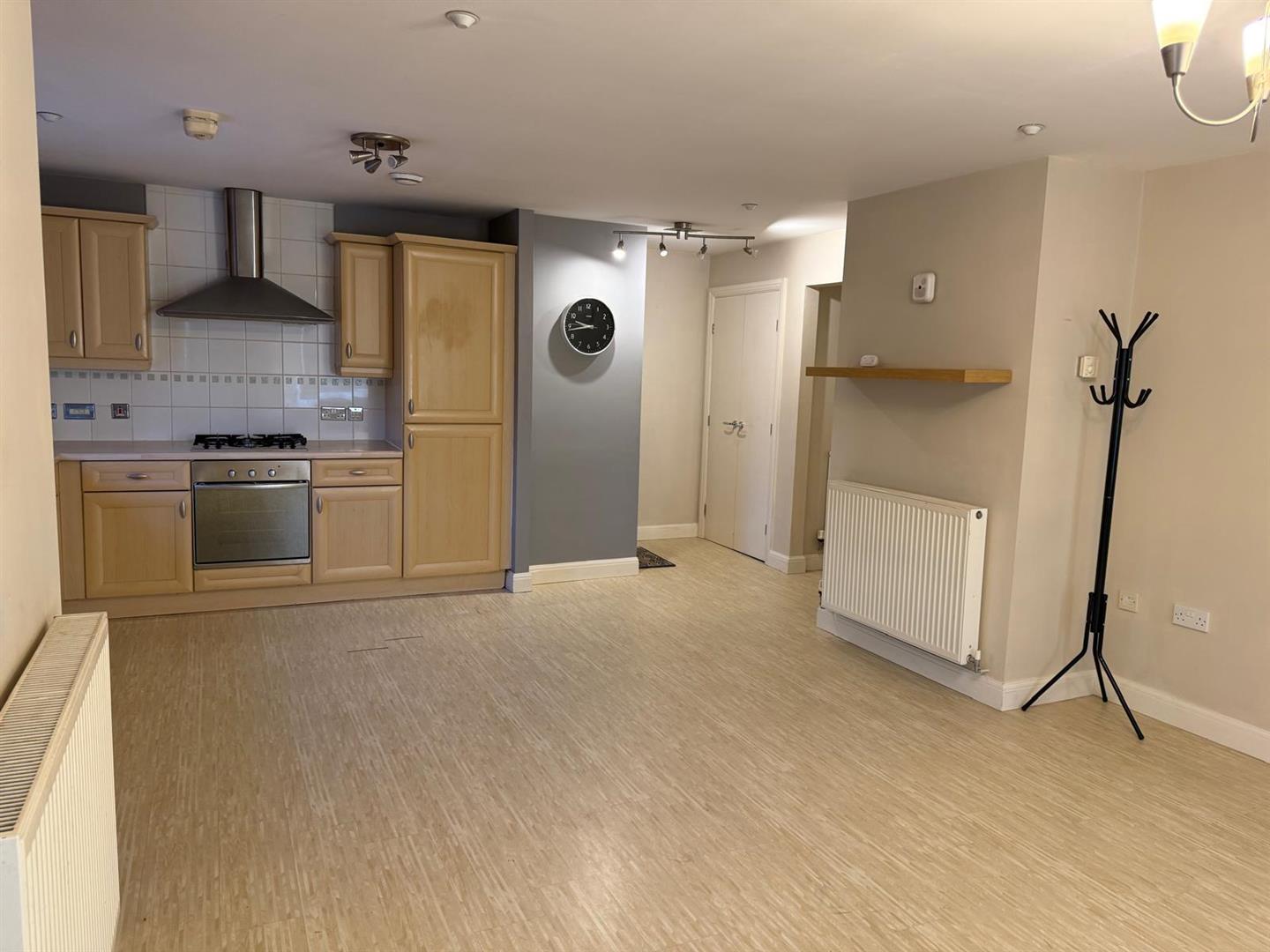 Flat Avocet Close in Rugby