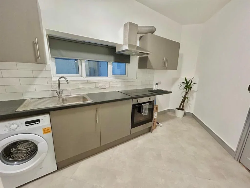 Flat Royal College Street in Greater London