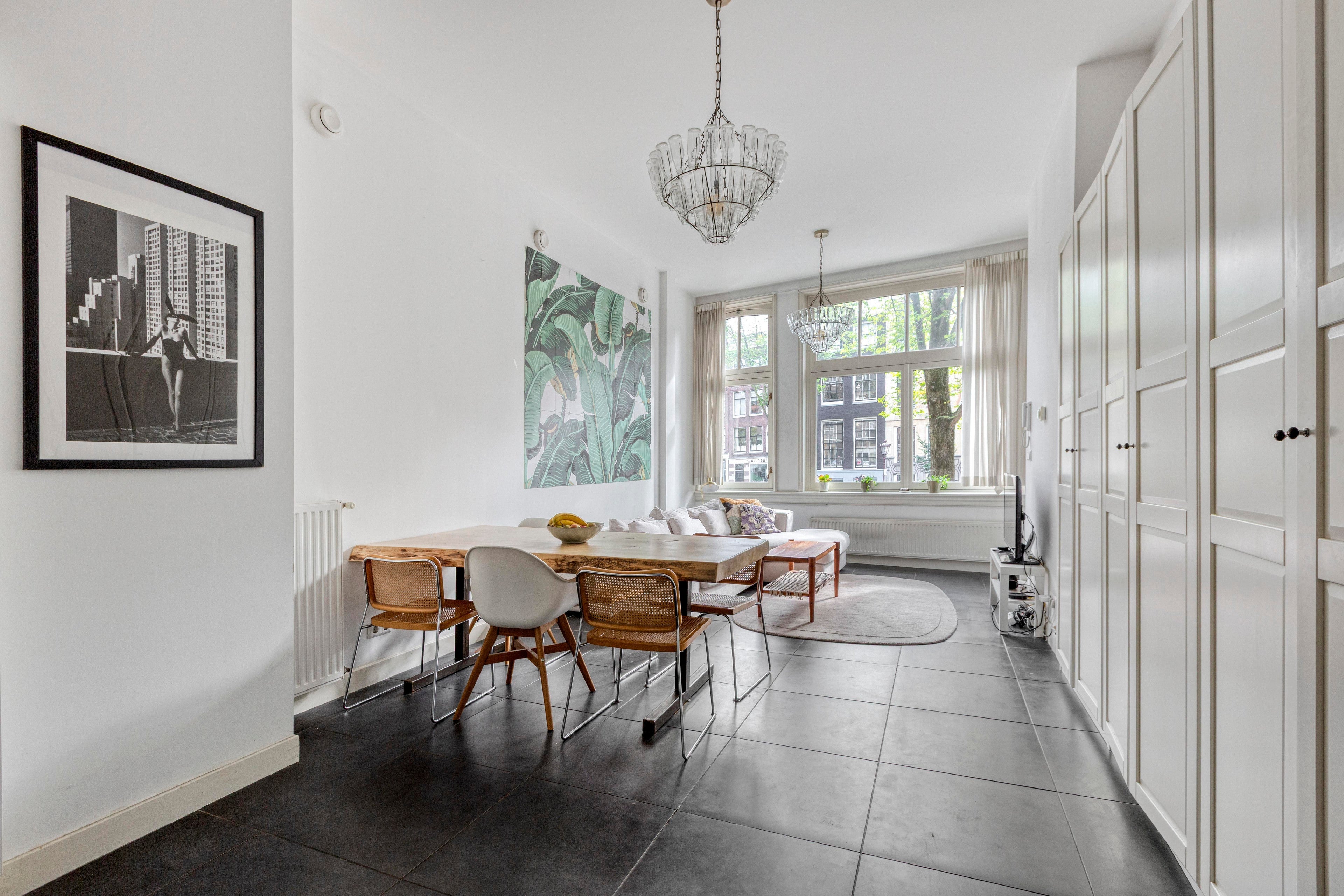 Appartement Oudezijds Voorburgwal 196 A in Amsterdam