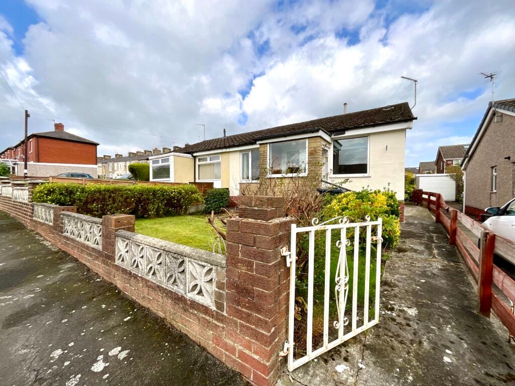 House Barnmeadow Crescent in Hyndburn