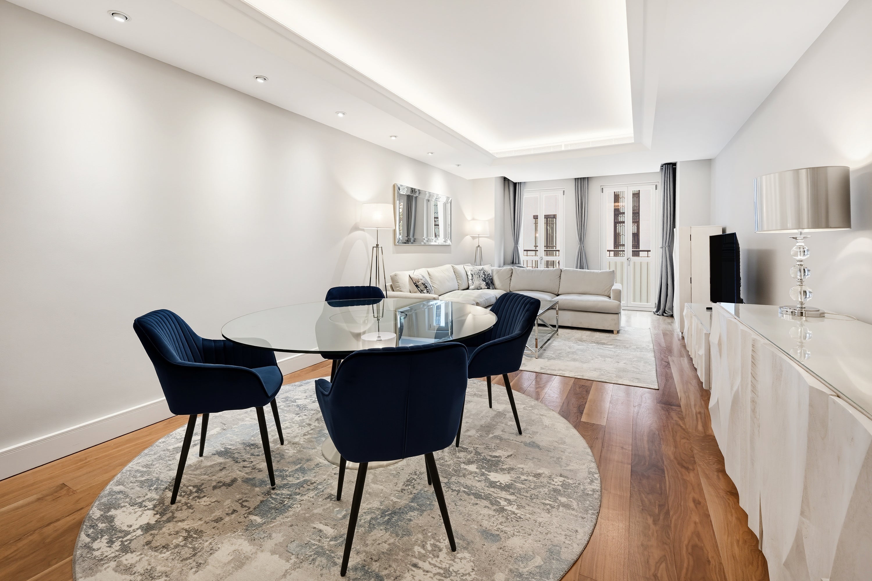 Flat Lancelot Place in City of Westminster