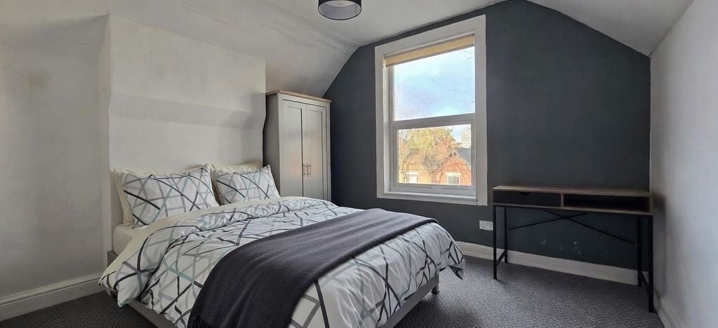 Flat Beeston Road in Nottingham