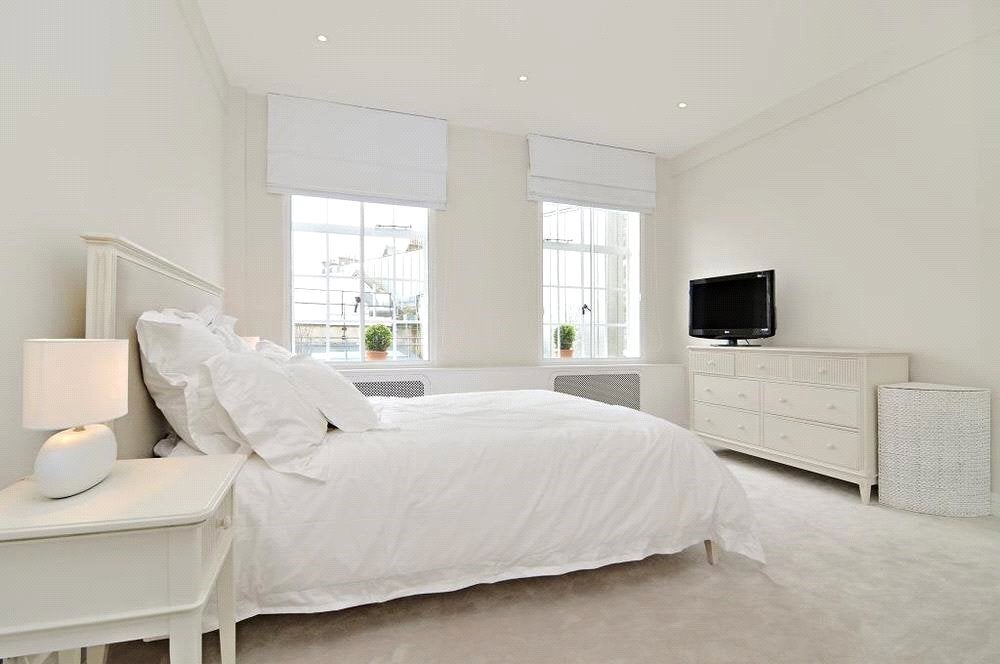 Flat Brompton Road in Greater London