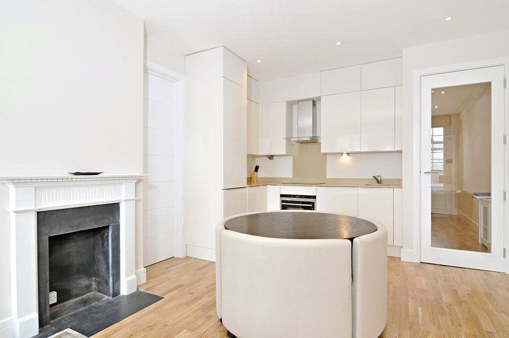 Flat Brompton Road in Greater London